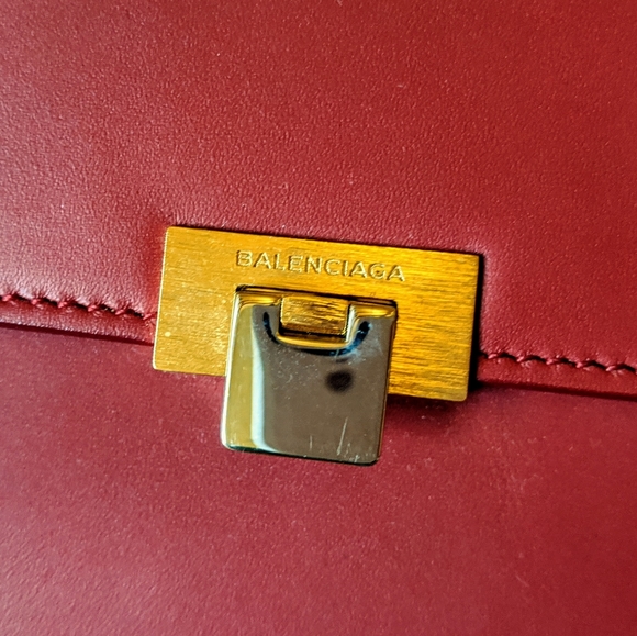 BALENCIAGA Red Leather Box Clutch Bag with Clasp - Picture 4 of 7